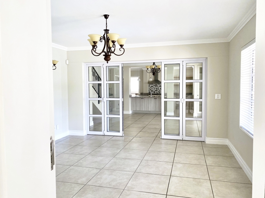 5 Bedroom Property for Sale in Sedgefield Central Western Cape